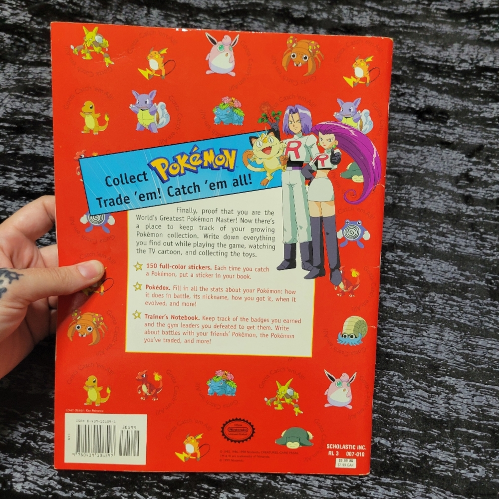 Pokemon Books - Picture 3 of 9